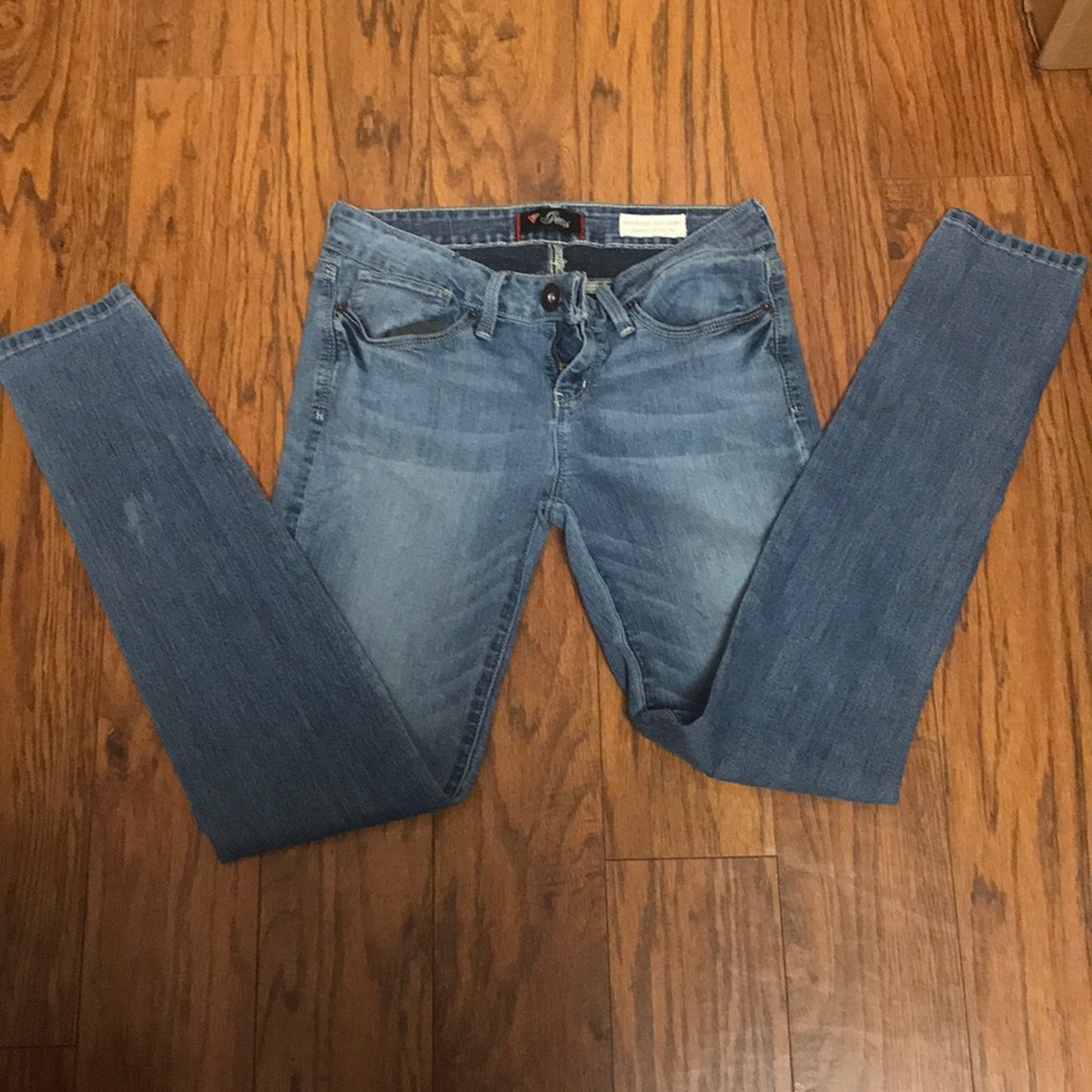Guess Curvy Fit Jeans